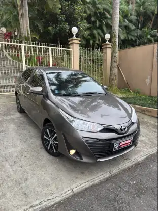 TOYOTA-YARIS-2019