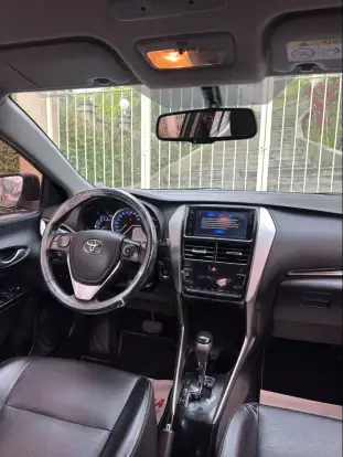 TOYOTA-YARIS-2019