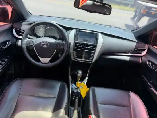 TOYOTA-YARIS-1.5 16V FLEX XLS MULTIDRIVE TOYOTA-YARIS-2019