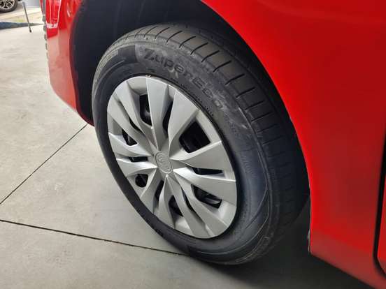 TOYOTA-YARIS-2019