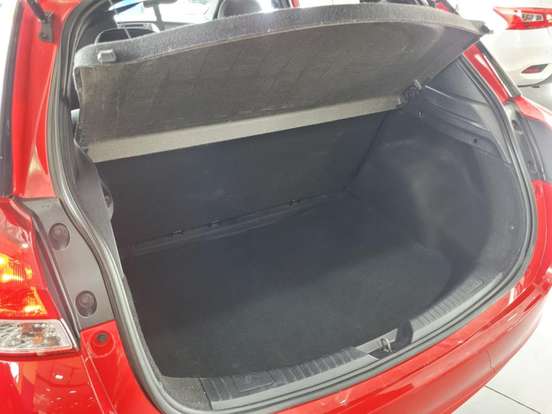 TOYOTA-YARIS-2019