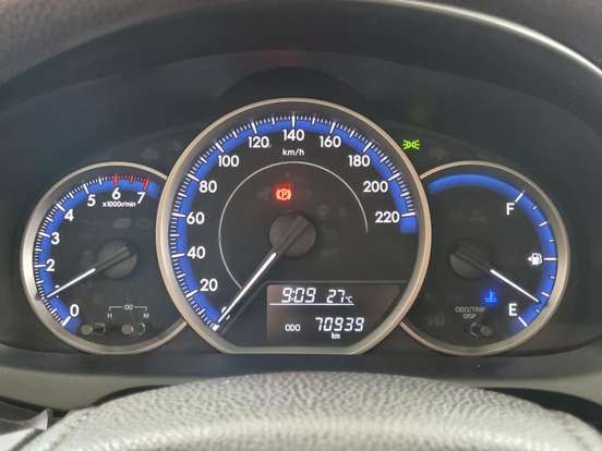 TOYOTA-YARIS-2019