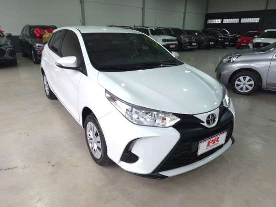 TOYOTA-YARIS-2022