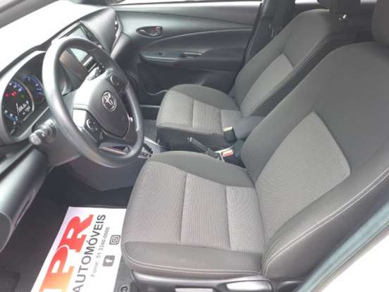 TOYOTA-YARIS-2022