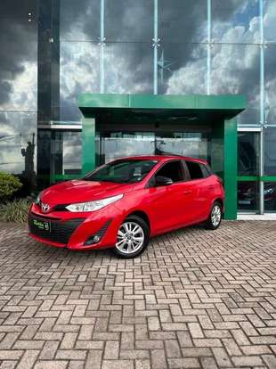 TOYOTA-YARIS-2019