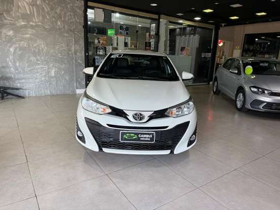TOYOTA-YARIS-2019
