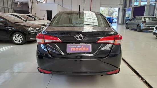 TOYOTA-YARIS-2024