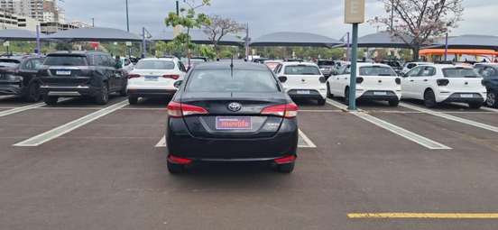 TOYOTA-YARIS-2024