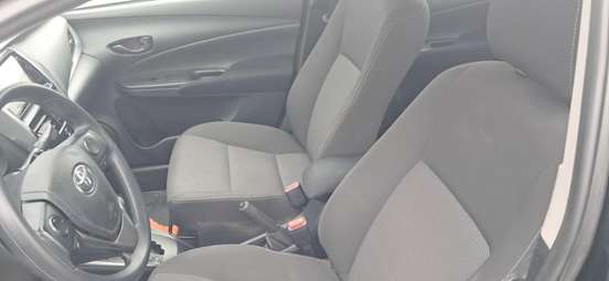 TOYOTA-YARIS-2024