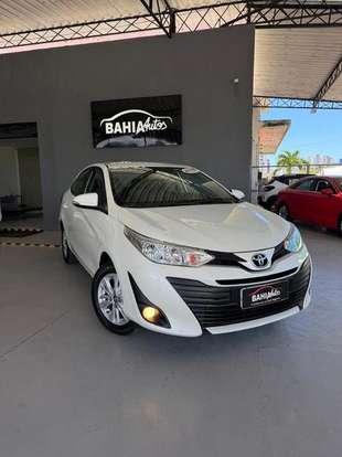 TOYOTA-YARIS-2018