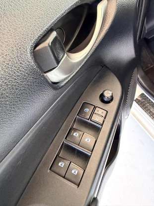 TOYOTA-YARIS-2018