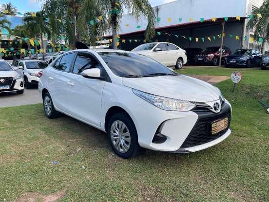 TOYOTA-YARIS-2024