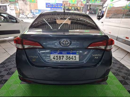 TOYOTA-YARIS-2019