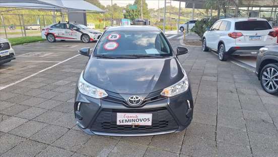 TOYOTA-YARIS-2024