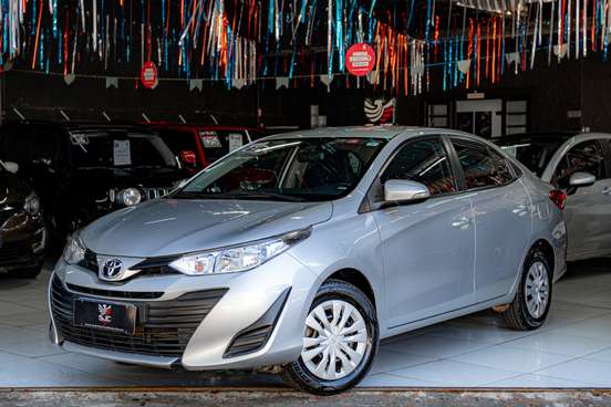 TOYOTA-YARIS-2020