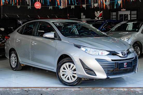 TOYOTA-YARIS-2020