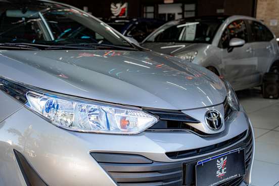TOYOTA-YARIS-2020