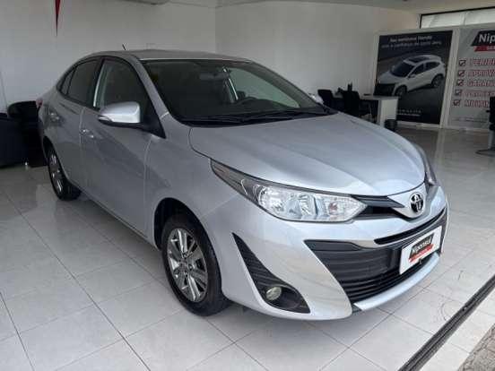 TOYOTA-YARIS-2021