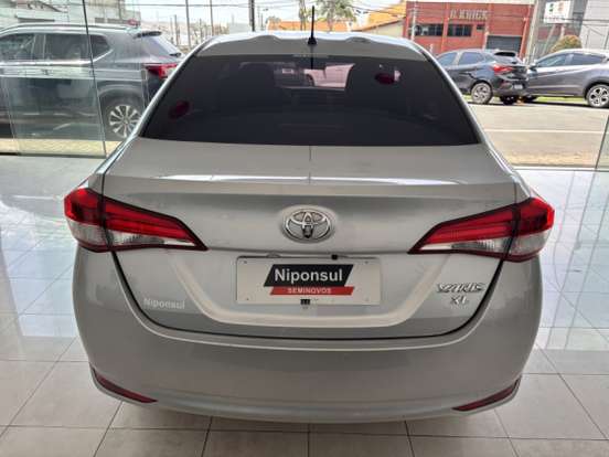 TOYOTA-YARIS-2021