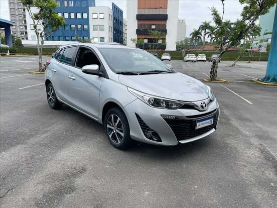 TOYOTA-YARIS-2020