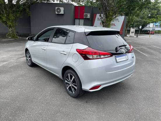 TOYOTA-YARIS-2020