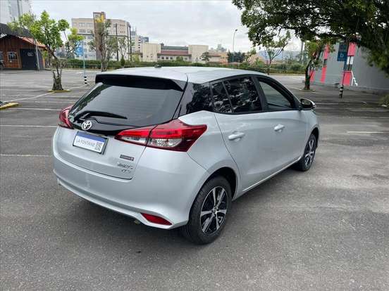TOYOTA-YARIS-2020
