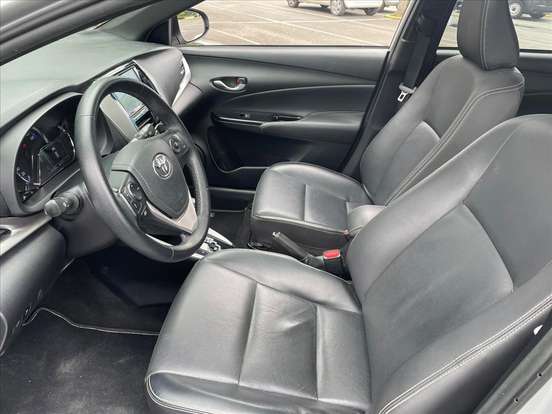 TOYOTA-YARIS-2020