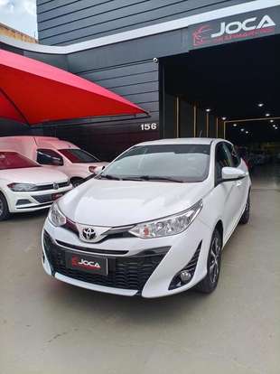 TOYOTA-YARIS-2021