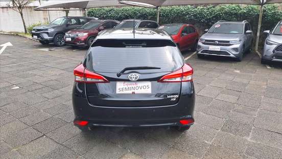 TOYOTA-YARIS-2023