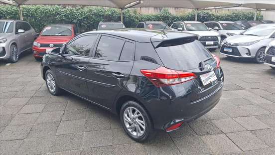 TOYOTA-YARIS-2023