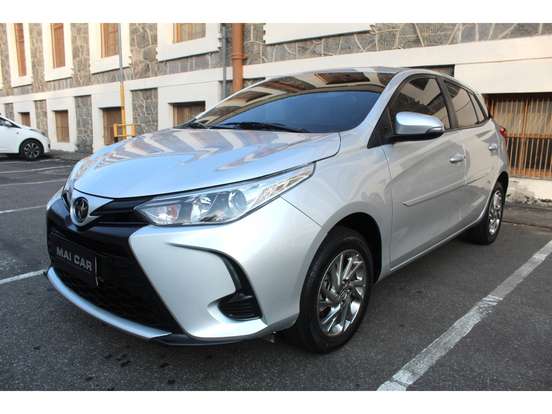 TOYOTA-YARIS-2023