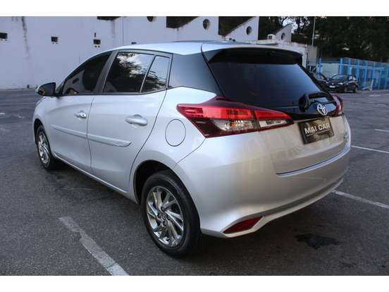 TOYOTA-YARIS-2023