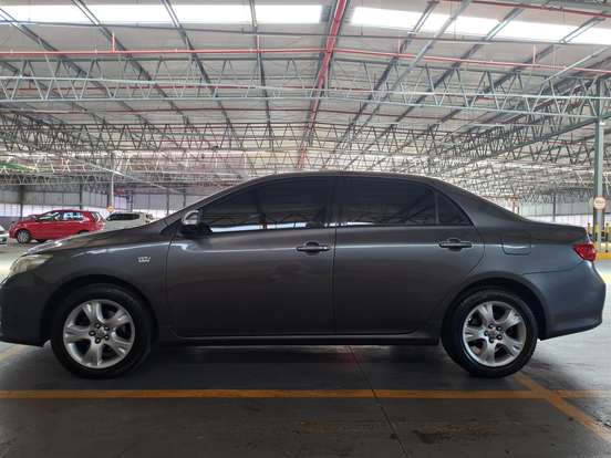 TOYOTA-COROLLA-2008