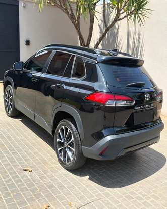 TOYOTA-COROLLA CROSS-2024