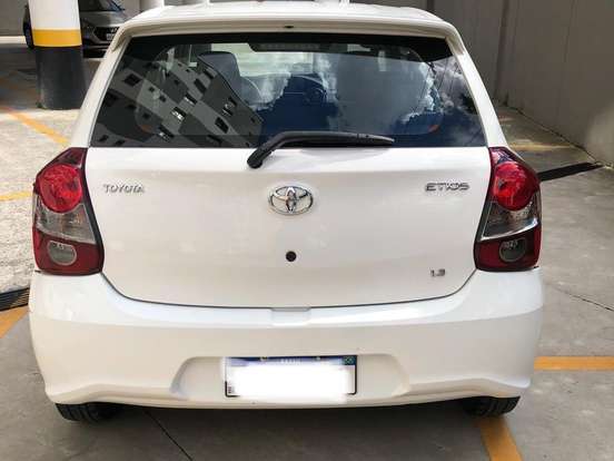TOYOTA-ETIOS-1.3 X 16V FLEX 4P AUTOMÁTICO TOYOTA-ETIOS-2019