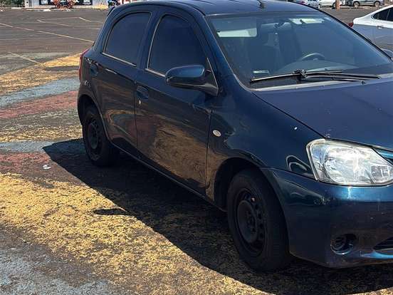 TOYOTA-ETIOS-1.3 X 16V FLEX 4P MANUAL TOYOTA-ETIOS-2015