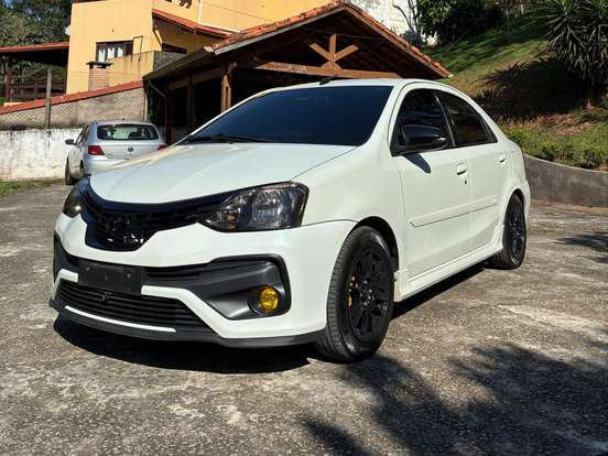 TOYOTA-ETIOS-1.5 PLATINUM 16V FLEX 4P AUTOMÁTICO TOYOTA-ETIOS-2017
