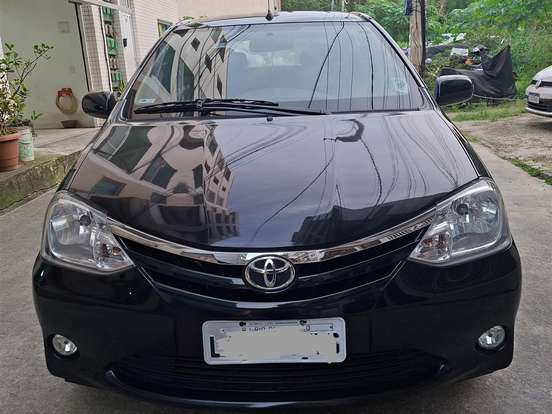 TOYOTA-ETIOS-1.5 XLS SEDAN 16V FLEX 4P MANUAL TOYOTA-ETIOS-2013