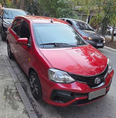 TOYOTA-ETIOS-2017