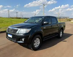 TOYOTA HILUX 2.7 SR 4X2 CD 16V FLEX 4P AUTOMÁTICO TOYOTA HILUX 2.7 SR 4X2 CD 16V FLEX 4P AUTOMÁTICO