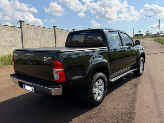 TOYOTA-HILUX-2.7 SR 4X2 CD 16V FLEX 4P AUTOMÁTICO TOYOTA-HILUX-2012