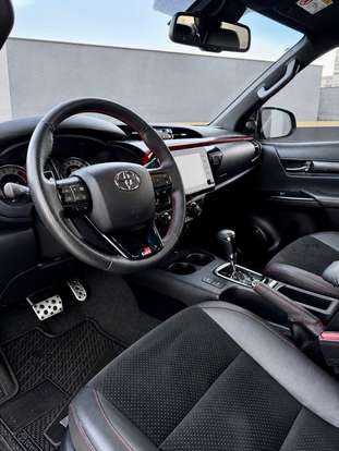 TOYOTA-HILUX-2022