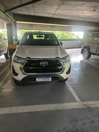 TOYOTA HILUX 2.8 D-4D TURBO DIESEL CD SRV 4X4 AUTOMÁTICO