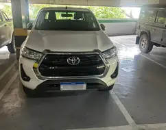 TOYOTA HILUX 2.8 D-4D TURBO DIESEL CD SRV 4X4 AUTOMÁTICO TOYOTA HILUX 2.8 D-4D TURBO DIESEL CD SRV 4X4 AUTOMÁTICO