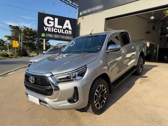 TOYOTA-HILUX-2.8 D-4D TURBO DIESEL CD SRV 4X4 AUTOMÁTICO TOYOTA-HILUX-2024