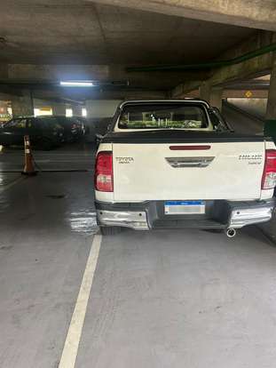 TOYOTA-HILUX-2023