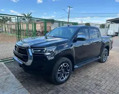 TOYOTA HILUX 2.8 D-4D TURBO DIESEL CD SRX 4X4 AUTOMÁTICO TOYOTA HILUX 2.8 D-4D TURBO DIESEL CD SRX 4X4 AUTOMÁTICO