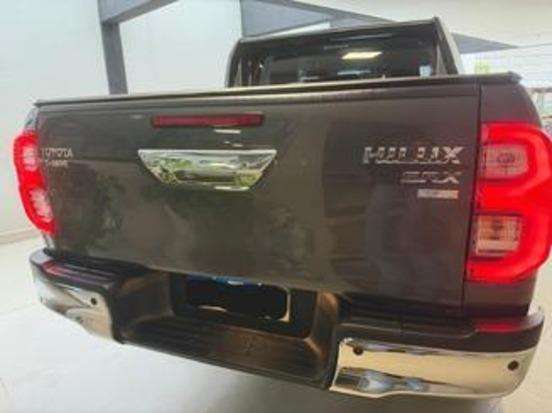 TOYOTA-HILUX-2.8 D-4D TURBO DIESEL CD SRX PLUS 4X4 AUTOMÁTICO TOYOTA-HILUX-2025