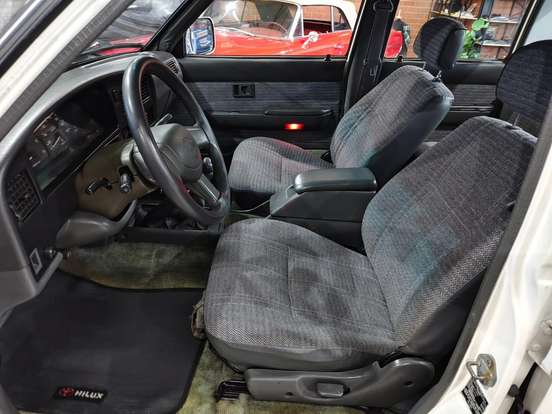 TOYOTA-HILUX-2.8 SR5 4X4 CD 8V DIESEL 4P MANUAL TOYOTA-HILUX-1998