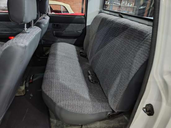 TOYOTA-HILUX-1998